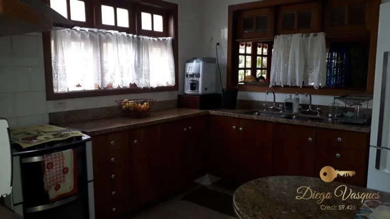 Imagem Casa em Condomínio para Venda em Teresópolis / RJ no bairro Quebra Frascos