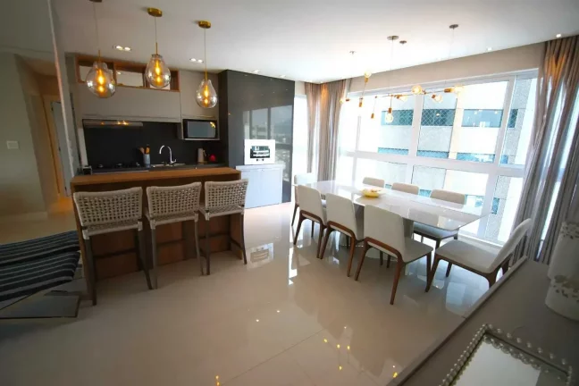Imagem Apartamento com localização privilegiada! 2 suítes e 1 vaga dupla no Centro de Balneário Camboriú
