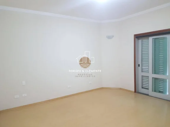 Imagem Casa de Alto Padrão - 5 Dormitórios, Terreno no Condomínio Flamboyant