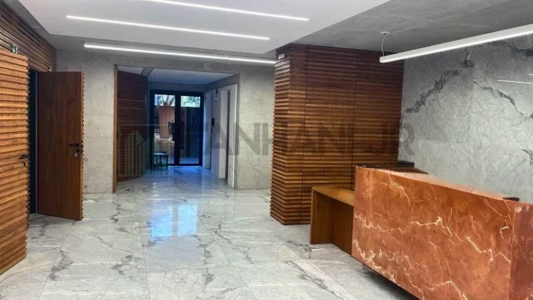 Imagem Excelente Casa Comercial com 15 Salas, 15 Banheiros, 60 Vagas de Garagem em Pinheiros, São Paulo-SP!