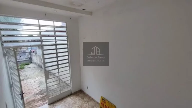 Imagem ESPAÇO e Conforto! Casa Ampla 2 Dorms. Vila Marari, Quintal Gigante (300m²) e Armários.