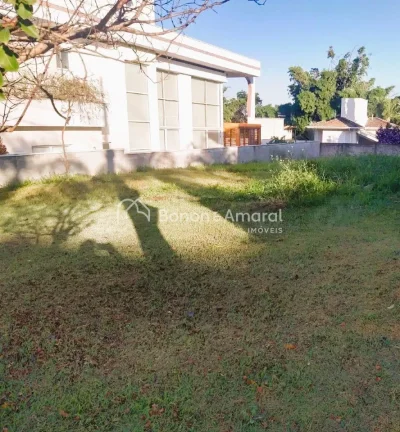 Imagem Vende-se Terreno em Condomínio de Alto Padrão em Valinhos-SP