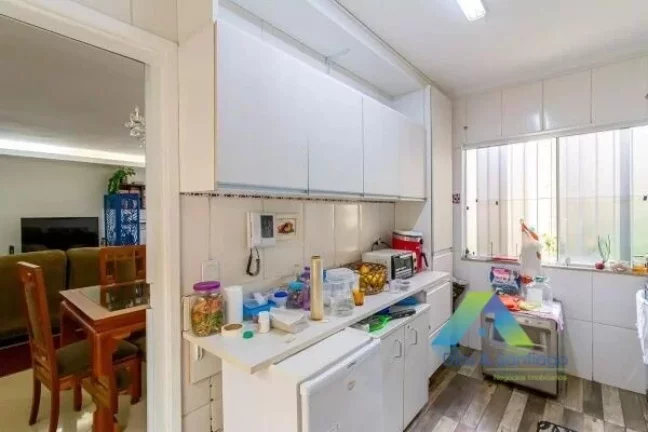 Imagem Casa de condomínio à venda com 174m², 3 quartos e 2 vagas