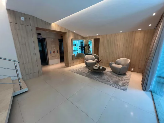 Imagem Apartamento duplex finamente mobiliado 3 suítes e 2 vagas no Centro de Balneário Camboriú/SC