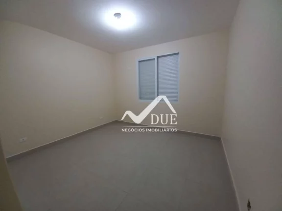 Imagem Apartamento 3 dormitórios, 2 banheiros, vaga demarcada, portaria, 100% reformado com 94m2 de áreà útil. Santos no Marapé próximo a Carvalho.