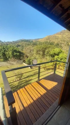 Imagem Casa de Alto Padrão Reformada com 3 Suítes no Condomínio Flamboyant Atibaia