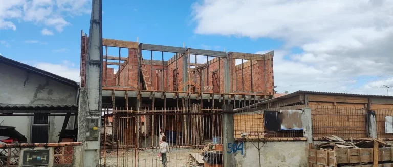 Imagem CASA RESIDENCIAL em JOINVILLE - SC, AVENTUREIRO