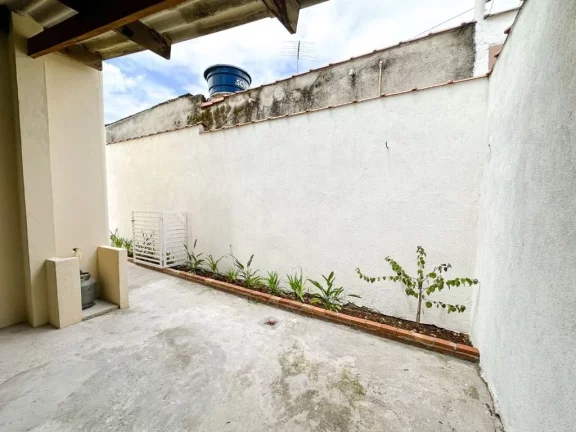 Imagem Sobrado com 2 dormitórios à venda, 195 m² por R$ 680.000,00 - Vila Perreli - Poá/SP