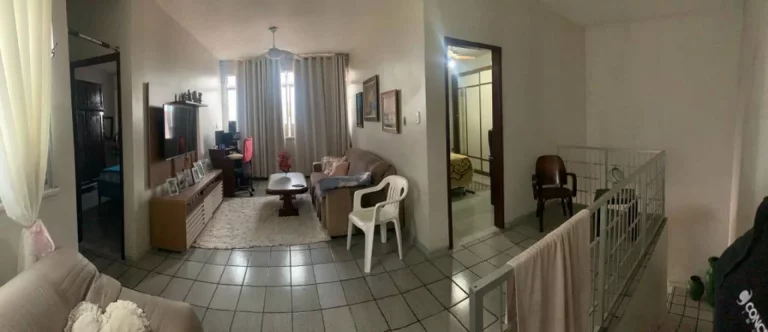 Imagem Casa de Rua Pública à Venda no Ponto Novo - 5 Quartos - 2 Suítes