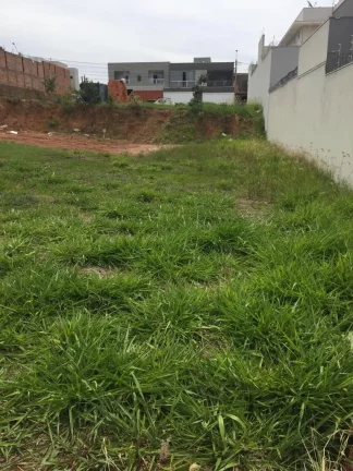 VENDE-SE TERRENO NO JARDIM SANTA LÚCIA