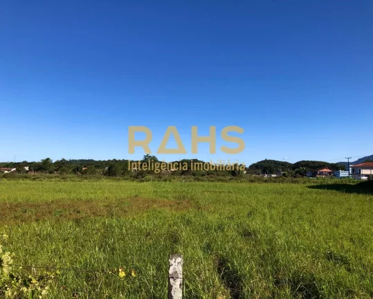 Imagem Excelente terreno urbano, em rua principal e asfaltada, faixa viária, localizado no bairro Rio Boni...