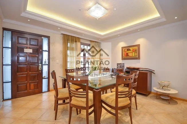 Foto do imóvel: Casa Triplex a Venda no bairro Pinheirinho - Curitiba, PR