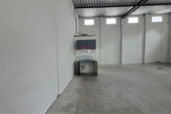 Imagem Galpão Novo em Votorantim: Moderno e Funcional!