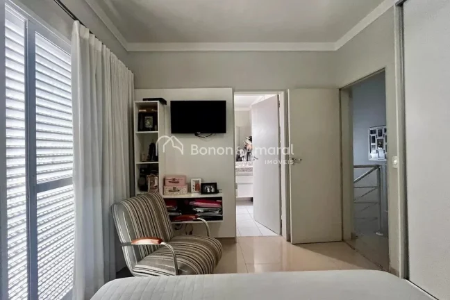 Imagem Localizada em um dos bairros mais desejados de Campinas, esta casa em condomínio na Chácara Primav...
