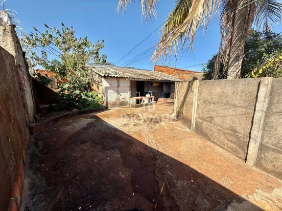 Imagem Casa com 3 dormitórios à venda, 240 m² por R$ 280.000,00 - Setor Novo Horizonte - Itumbiara/GO