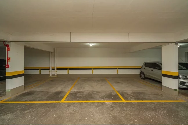 Imagem Apartamento com 1 Quarto à Venda, 56 m² em Três Figueiras - Porto Alegre
