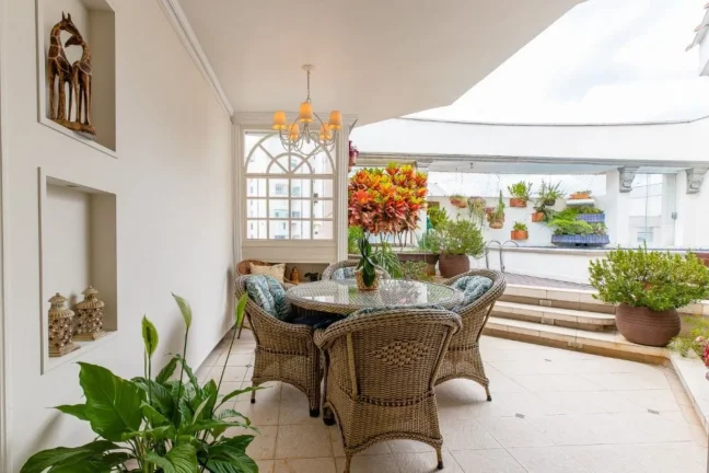 Imagem Para quem procura um lazer completo com conforto de um restaurante particular, você precisa conhecer esta cobertura!