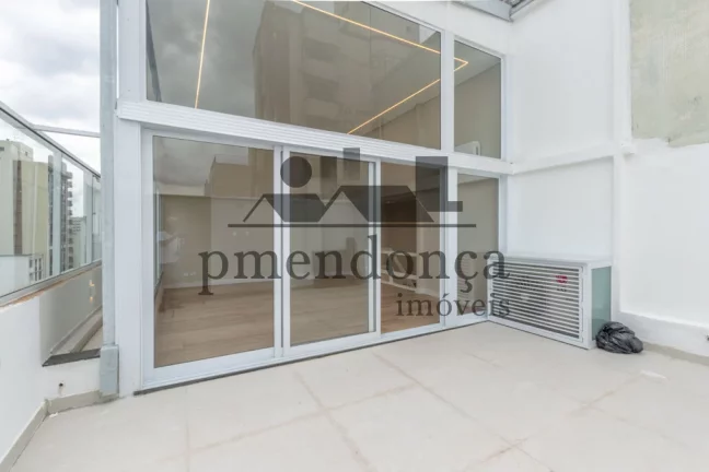 Imagem Cobertura Duplex reformada em Pinheiros, com 170 m² .