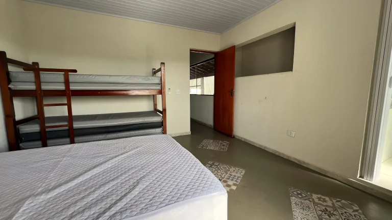Imagem Oportunidade imperdível: Chácara à venda em Araçoiaba da Serra-SP, no bairro Cercado, com 7 quartos, 4 suítes e 500m² de área!