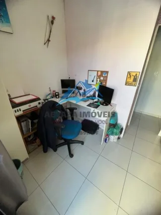 Imagem Casa no Centro de Carapicuíba Próxima à Estação | 5 Dormitórios
