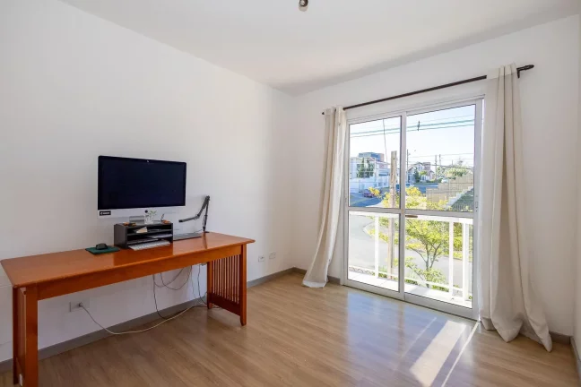 Imagem SOBRADO COM QUINTAL 3 QUARTOS E 3 VAGAS