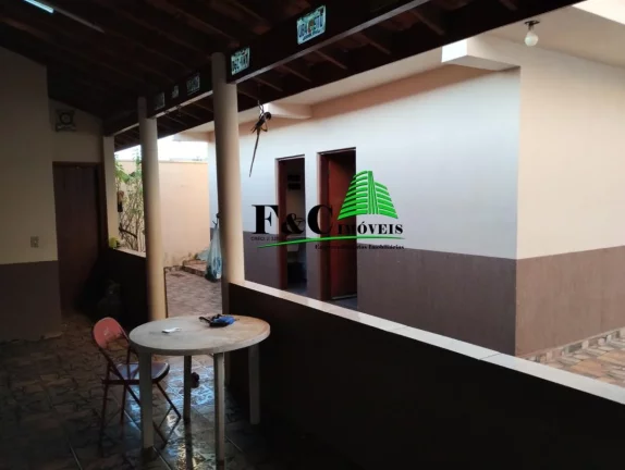 Imagem Casa para Venda em Araras, Jardim Tarumã, 3 dormitórios, 1 suíte, 1 banheiro, 4 vagas