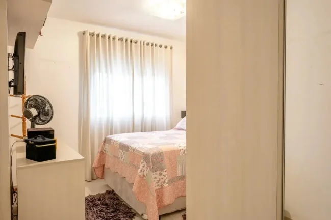 Imagem Apartamento 61M², 2Q, 1 Suíte, 2 Banheiros, 1 Vaga, Varanda Gourmet, Academia, Piscina, Churrascaria, Salão de Festas e Jogos, Playground, Depósito.