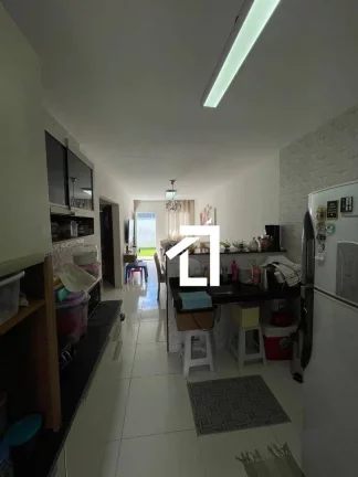 Imagem Casa Solta em Condomínio Residencial – 2 Quartos (1 Suíte) | 70m² | Tabuleiro do Pinto