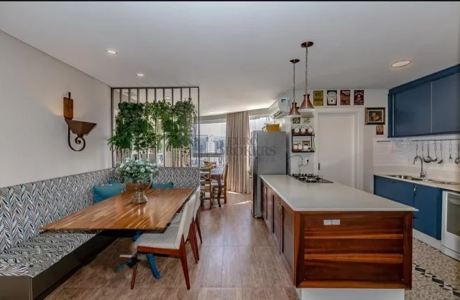 Imagem Apartamento com 3 suítes à venda no Centro de Balneário Camboriú/SC