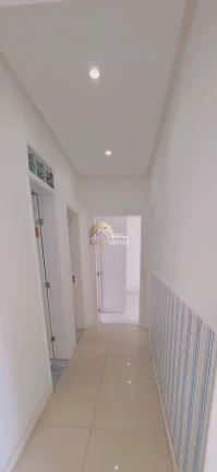 Imagem Graça: 130m², 3 quartos com 1 suíte, andar alto, nascente, vista livre e varanda integrada à sala.