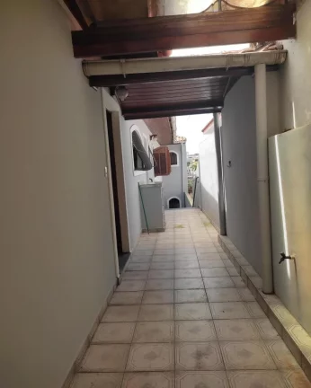 Imagem Linda casa térrea com um salão embaixo 2 dormitórios 1 suite FL55