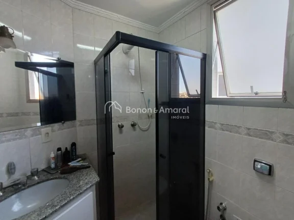 Imagem Localizado na charmosa Rua Bandeirantes, este apartamento no Condomínio Ilha das Canarias oferece u...