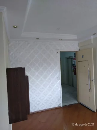 Imagem Oportunidade - Apartamento Andar Médio de 2 Dormitórios e 1 vaga de garagem na Vila Carmosina a 2min da Estação Dom Bosco