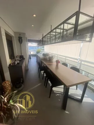 Imagem Espaçoso Apartamento de 3 Quartos em Pinheiros