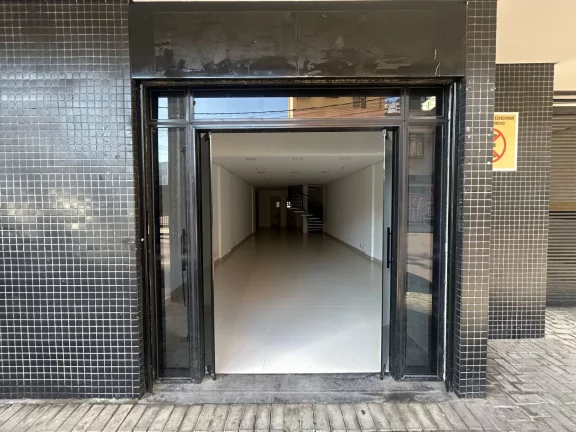 Imagem Loja Comercial – 122m² com Mezanino e Acesso Privilegiado no Centro