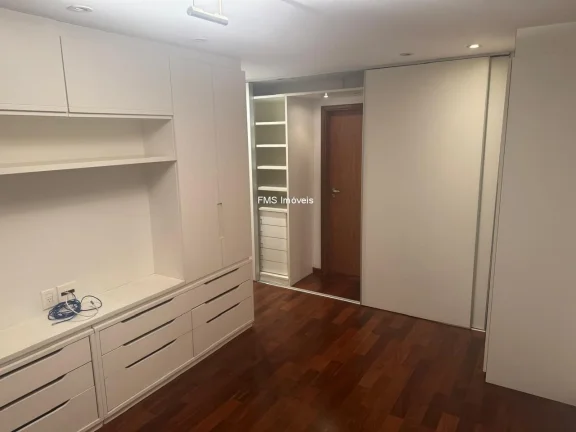 Imagem Apartamento de 3 quartos e 2 vagas no Moema - São Paulo-SP: Oportunidade única de investimento!