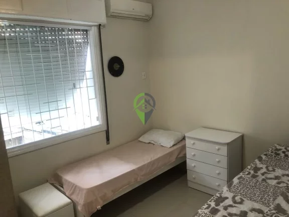 Imagem Linda Casa no Boqueirão com 200m²,sendo 4 dormitórios e 1 suíte, vaga para dois carros com quintal grande