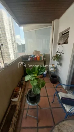Imagem Localizado em um dos edifícios mais tradicionais da cidade, este apartamento oferece conforto e pra...