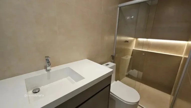 Imagem Apartamento totalmente reformado com grande área privativa.
? Área total de 220m², sendo 153m² i...