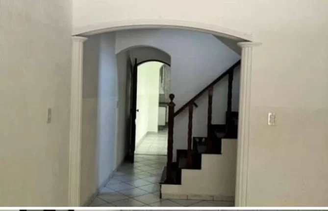Imagem Alugo Sobrado no Bairro Jardim Las Vegas - Santo André