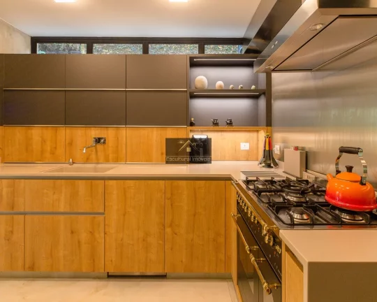 Imagem CAMPO BELO SOBRADO ALTO PADRÃO RECÉM-REFORMADO 425,00 M 4 SUÍTES DUPLEX COPA COZINHA LAREIRA PORCELANATO ÁREA GOURMET PISCINA 4 VAGAS RUA TRAQUILA
