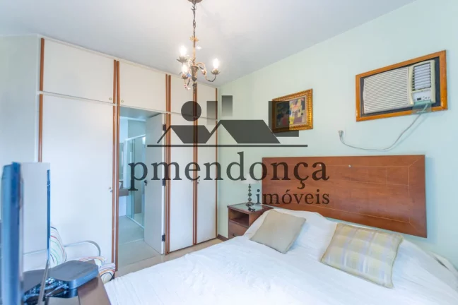 Imagem Apartamento dormts, 1 suite , 2 vagas, varanda,