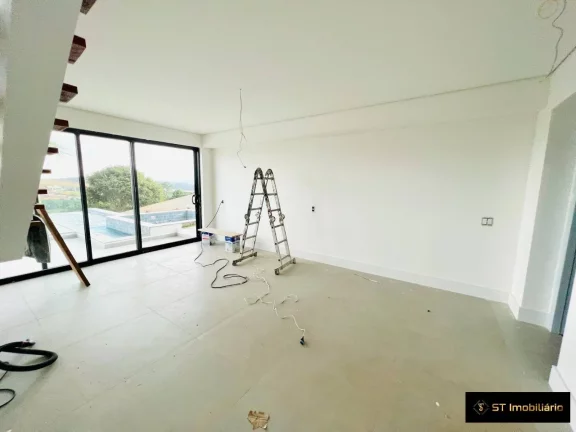 Imagem Casa Cinematográfica localizada em Atibaia! Aceita financiamento bancário!