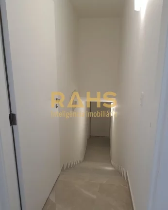 Imagem Imóvel espetacular em região estritamente residencial início do bairro América. Terreno de 2.150...