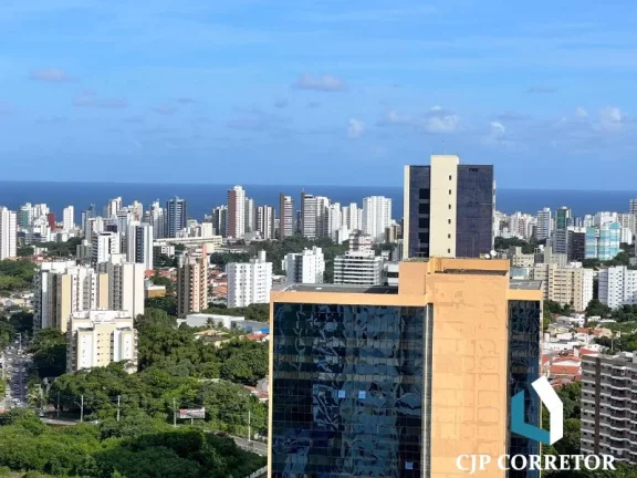 Imagem Apartamento de 2 dormitórios com suíte, varanda e garagem coberta. Infraestrutura completa.