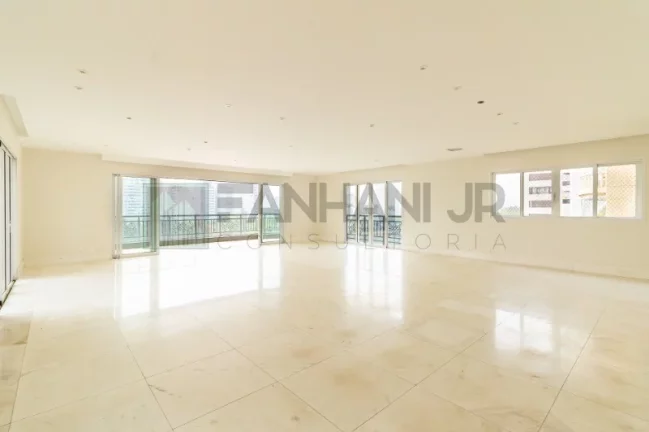 Imagem Venha se surpreender com essa incrível residência de luxo! Com 3 suítes espaçosas, sendo a suíte do casal com 2 banheiros, você terá todo o conforto