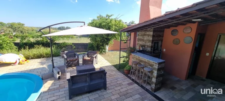 Imagem Ótima casa em bairro residencial entre o centro e a UFSM.