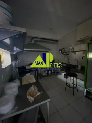 Imagem Salão Comercial de Alto Padrão para Locação na Penha de França, São Paulo-SP: 1 Sala, 3 Banheiros, 90m² de Área