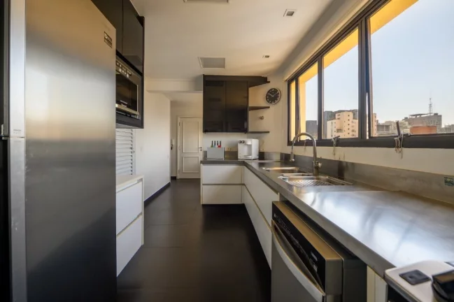 Imagem Duplex for Sale in São Paulo, Brazil: 5 Beds, 5 Baths, 4 Car Spaces, 790m² - Exclusive Cerqueira César Residence