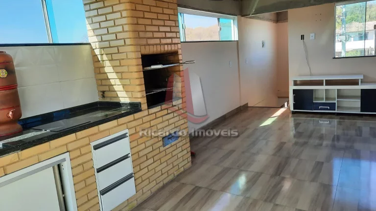 Imagem Casa Triplex c/ 3 Quartos ... Vaga de Estacionamento.